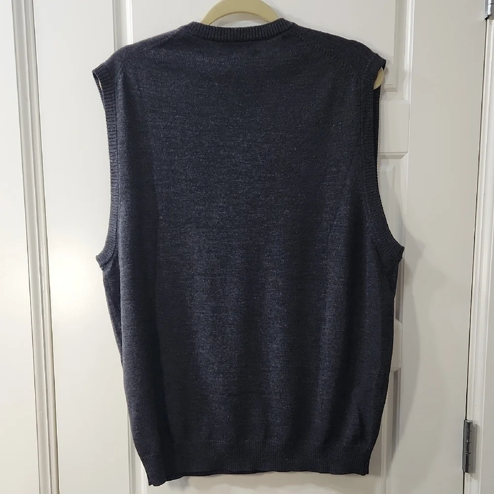 Pronto-Uomo Charcoal Gray V-Neck Sweater Vest in 100% Wool Men's Large - Picture 4 of 8